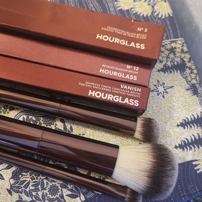 Zestaw 3 pędzel  pędzli do makijażu napis hourGlass