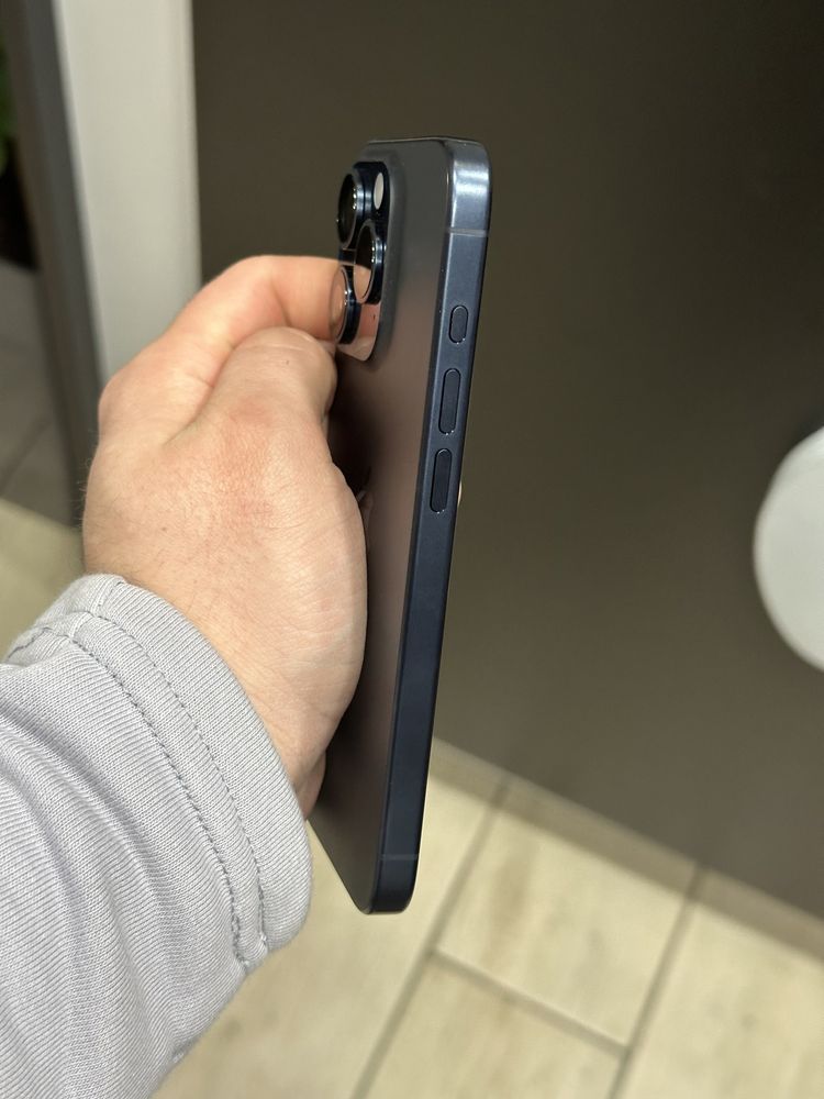 iPhone 15 pro 256gb синій/blue