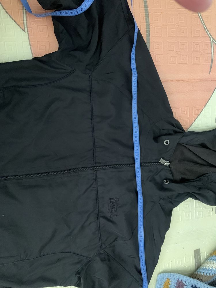 Ветровка Lonsdale размер S