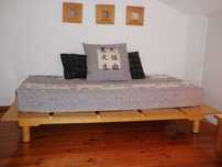 Estrado de cama em madeira de faia