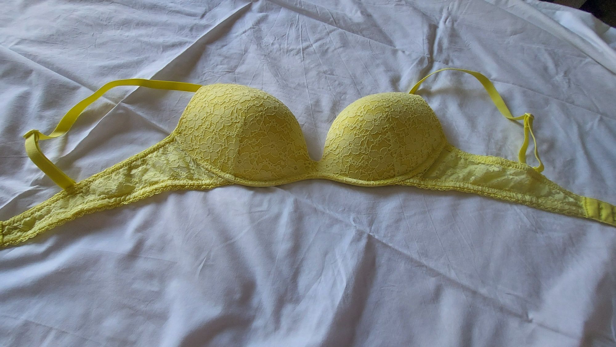 Sutiã amarelo da Tezenis