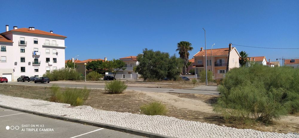 Lote de terreno para construção de prédio - Aires Palmela