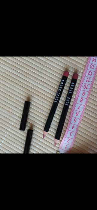 Олівчики для губ Bobby Brown, ABH, пудровий для бровей  Dior.