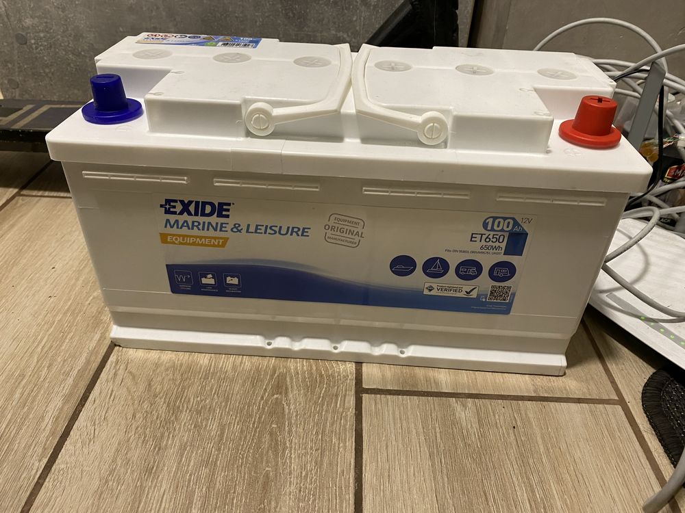 Продам акумулятор EXIDE 12v правий +