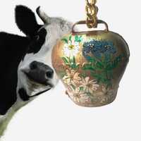 Винтажный колокольчик для коровы с цветочным узором. Бронза