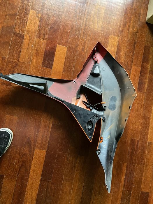 Carenagem lateral esquerda Honda CBR 600 RR 2008 — Versão Repsol