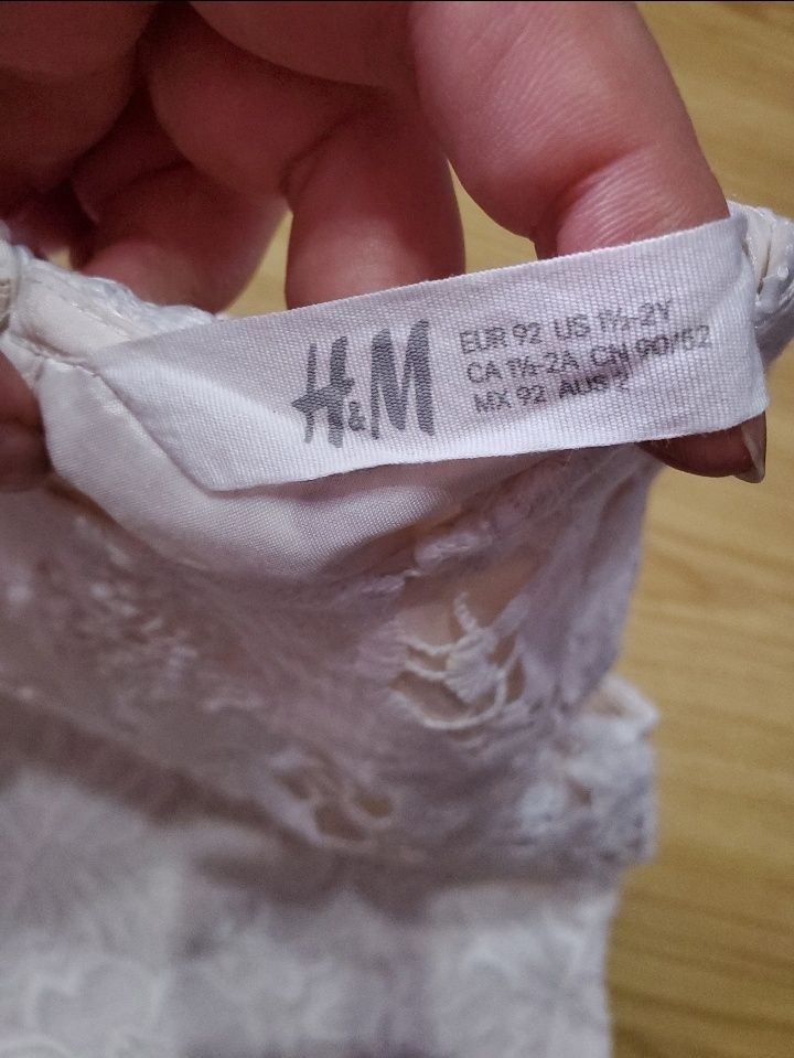 Мереживне плаття для дівчинки H&M святкова сукня