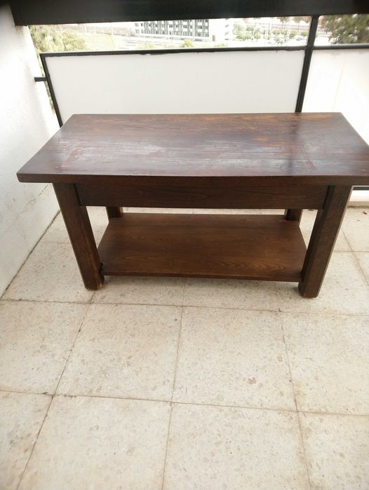 Mesa madeira rectangular com prateleira rústica