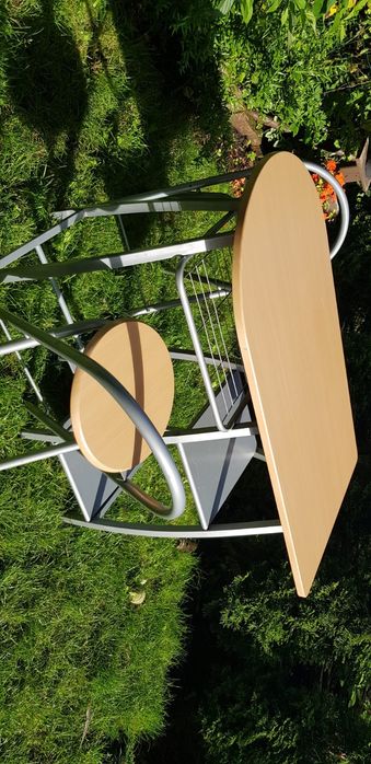 Sprzedam stół i  2 krzesełka