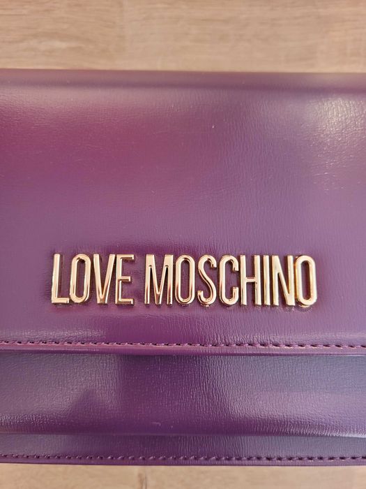 Elegancka kopertówka Love Moschino