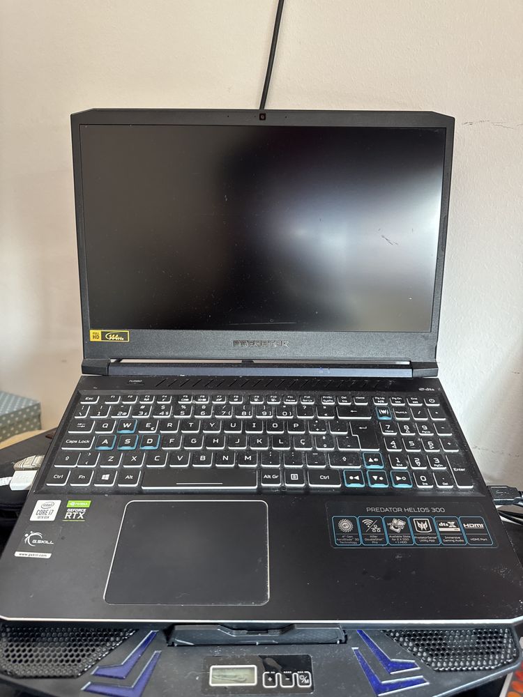 Predator helios 300