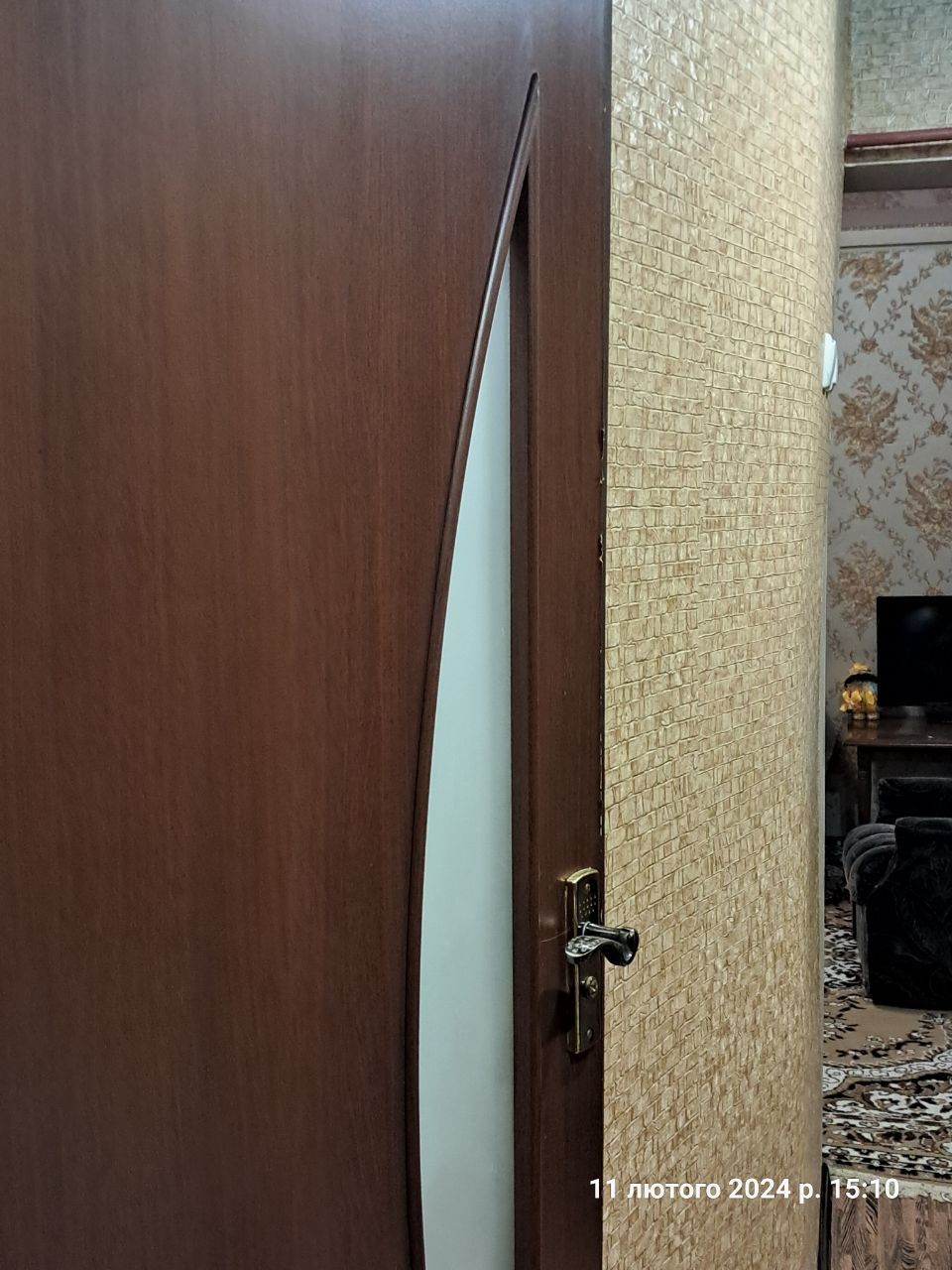 Здам двухкомнатную квартиру г.  Дружковка по ул. Космонавтов дом 13, к