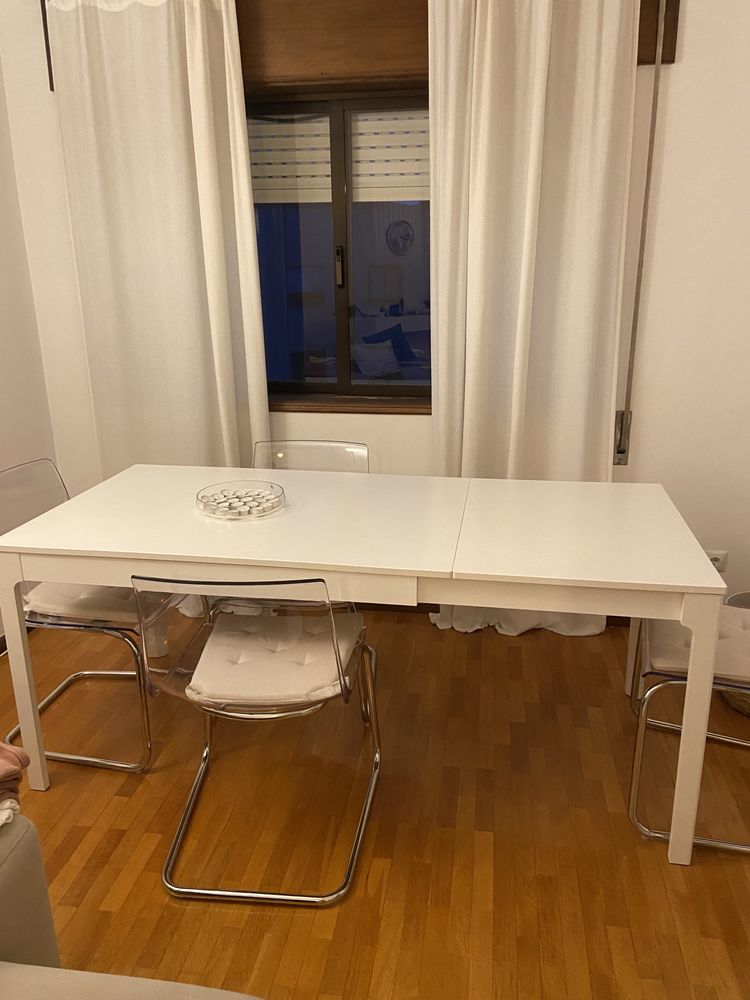 Mesa extensível branca