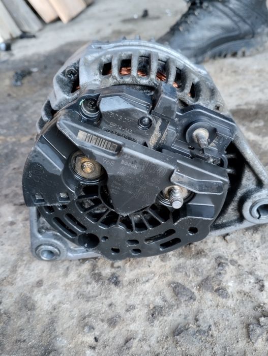 Генератор від Opel  Zafira