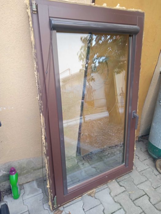 Okna drewniane  z roletą wewnetrzna. Tylko 400 zl