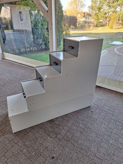 komoda schody do łóżka piętrowego