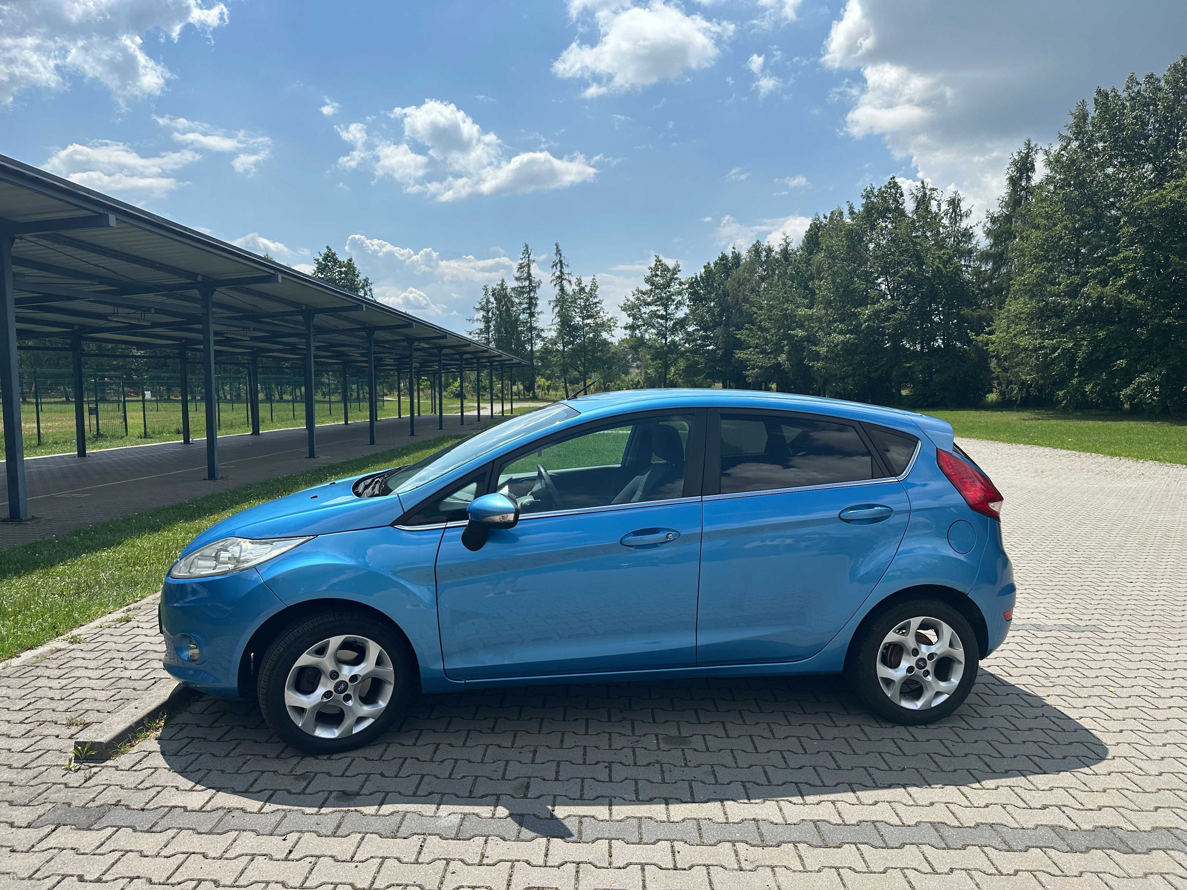 Śliczny Ford Fiesta MK7 1.25 60kW, 2009, Bezwypadkowy, Klimatyzacja
