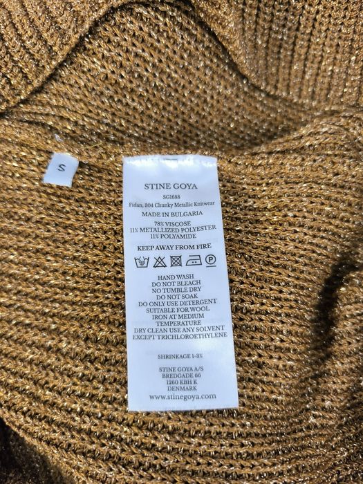 Stine Goya Metaliczny Sweter