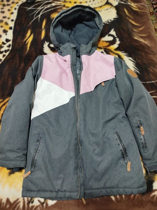 Прода детскую курточку