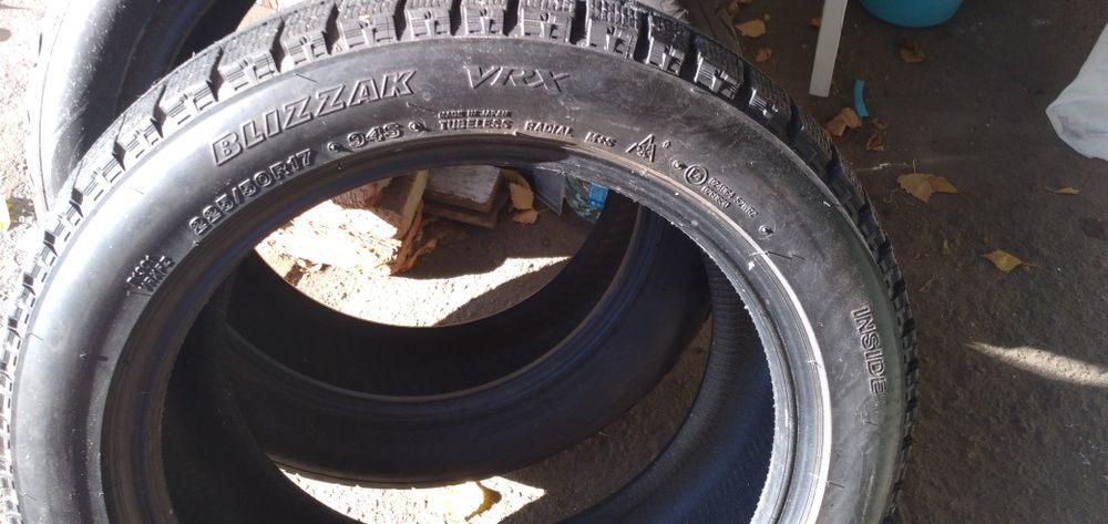 Шина blizzak 225/50 R17