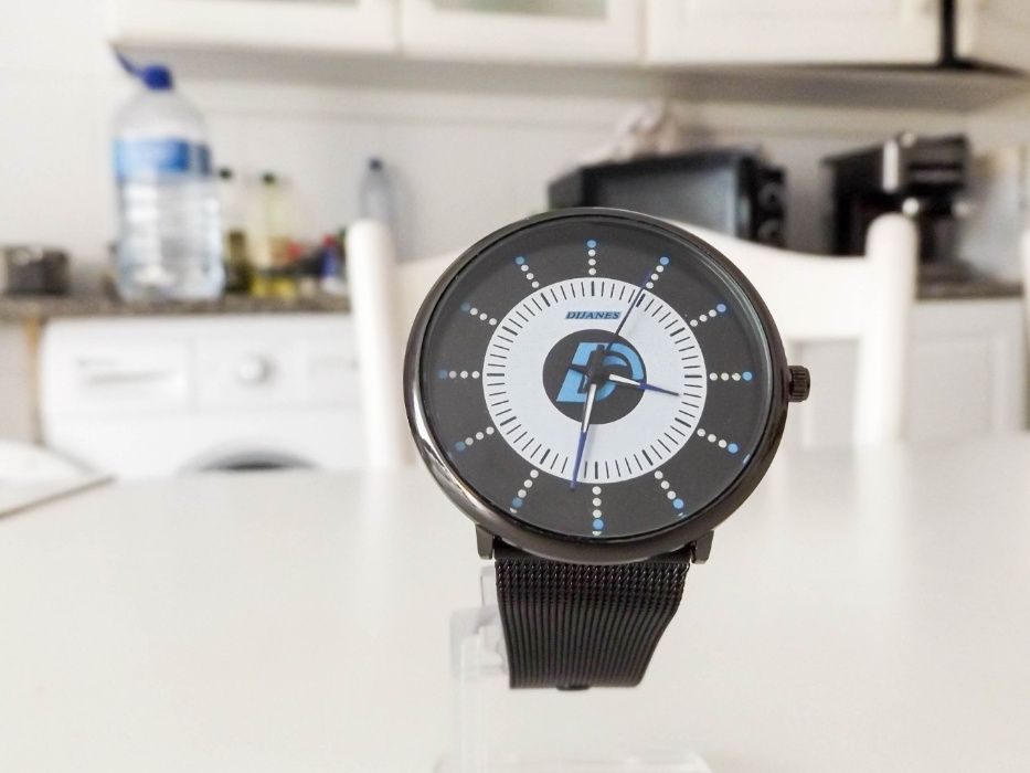 Relógio de homem clássico para o pulso elegante em aço inoxidável HQ