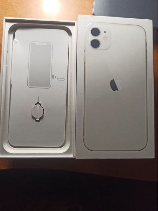 продам 11 айфон 64 акб