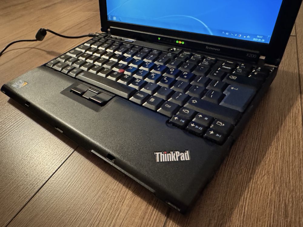 Lenovo thinkpad x200 4GB ram Windows 7 Ultimate 2.53GHz