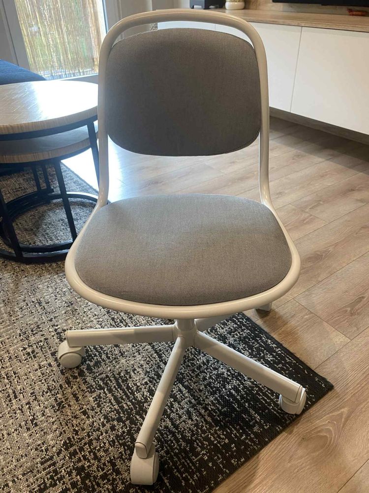 IKEA  dziecięce krzesło biurowe