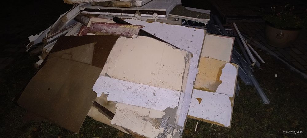 Oddam złom drewno iyp.