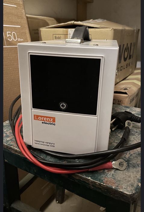 Інвертор Lorenz Electric ЛІ-1500С чиста синусоїда 1050Вт