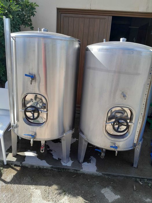 vendo cubas de 550 litros seminovas