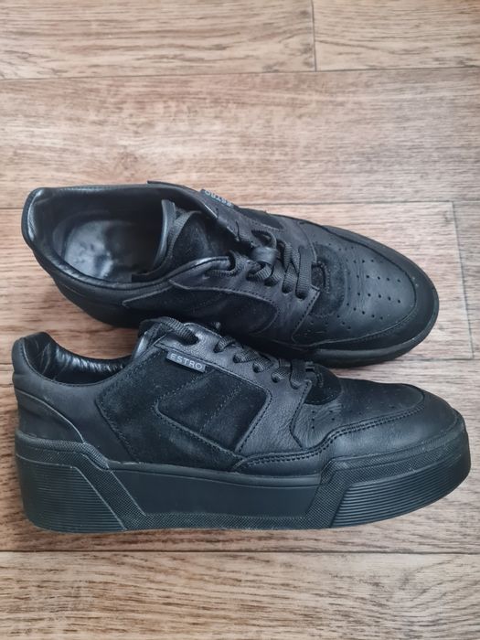 Кросівки жіночі шкіряні Estro, р.38