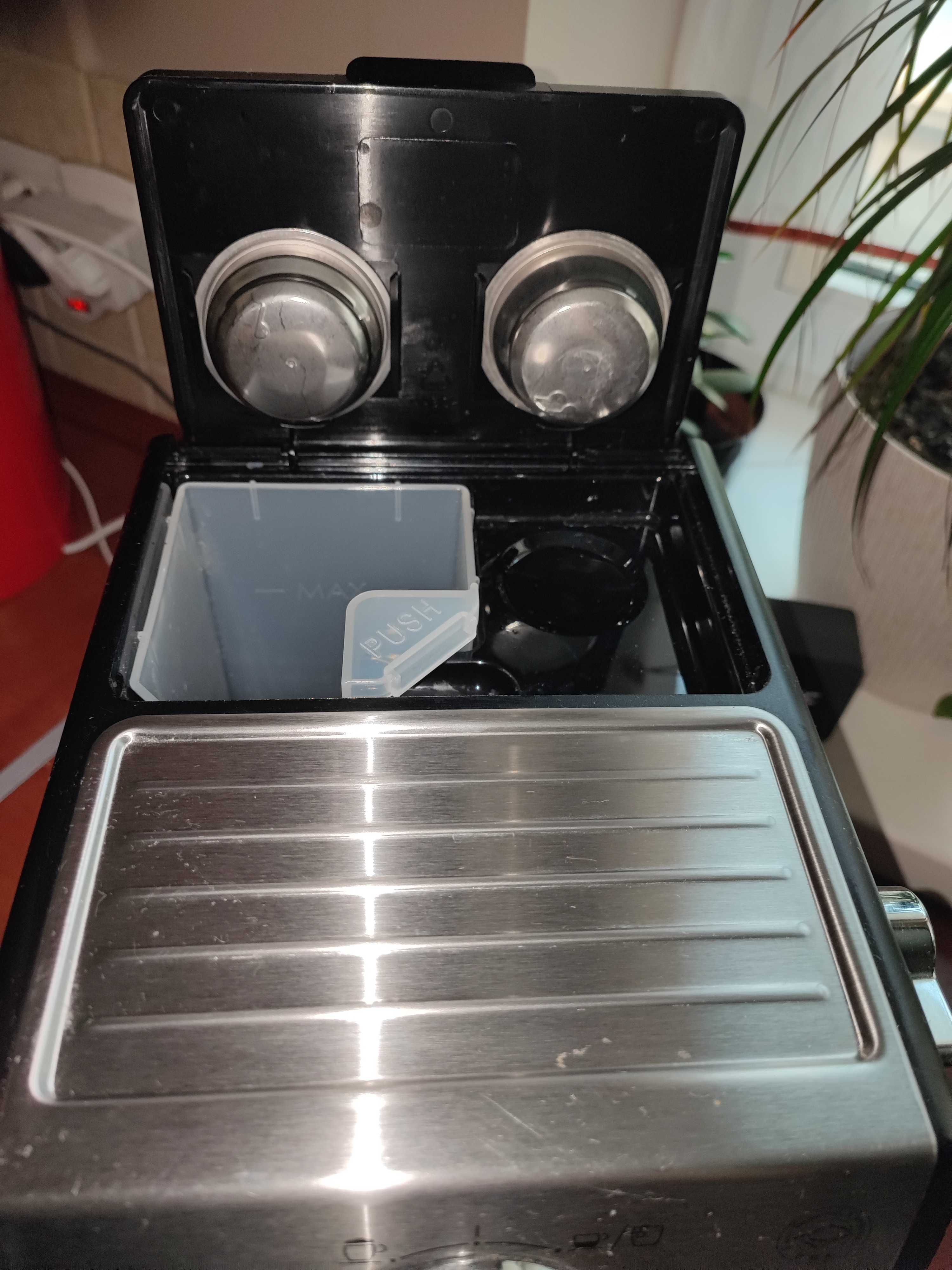 Ekspres DeLonghi ECP33.21 - kolbowy