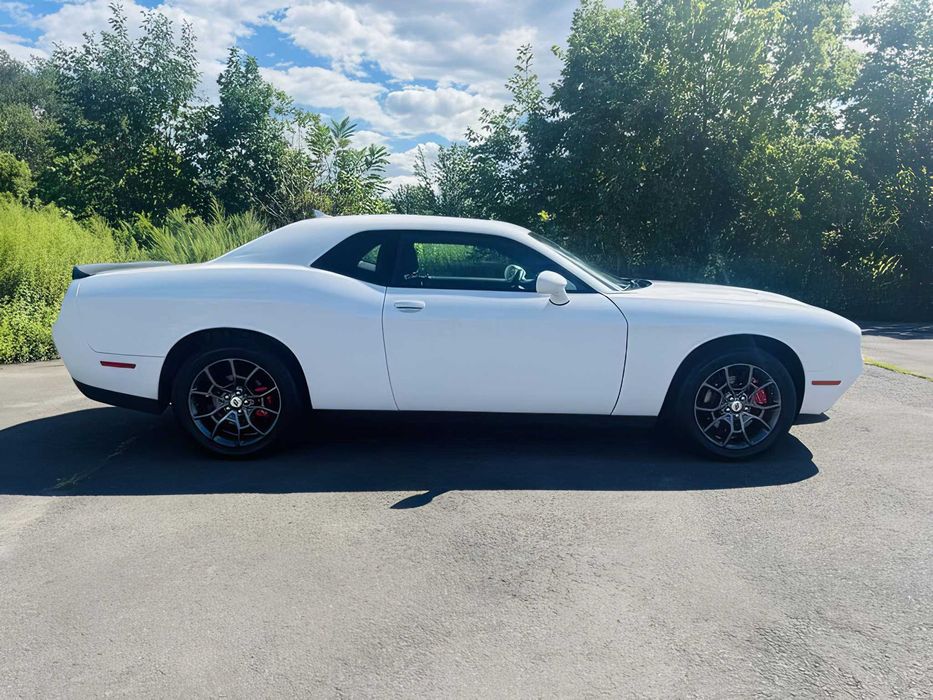 Dodge Challenger      2018