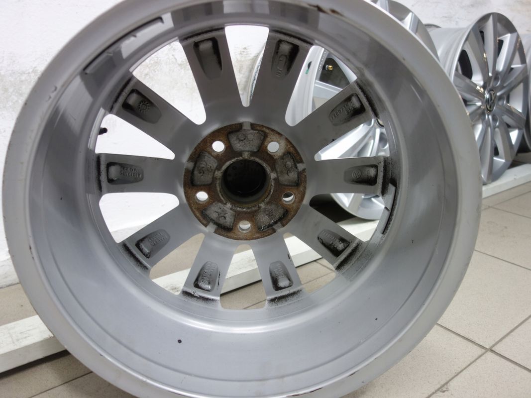 17/5x120 Felgi Aluminiowe do Vw Oryginalne T6 jak nowe