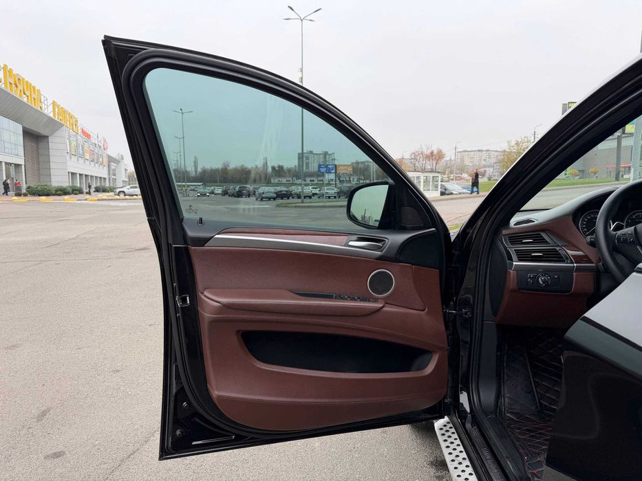 Avtoreal BMW X6 50i E71 2011