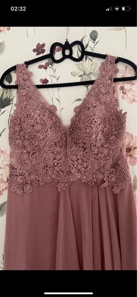 Sukienka dluga rozowa elegancka