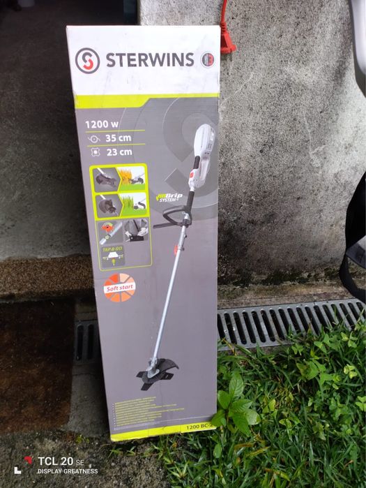 Máquina de relva para aparar os cantos