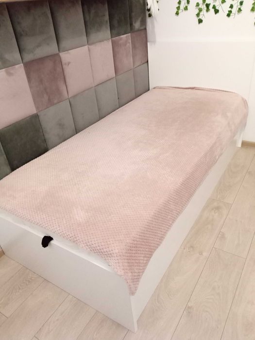 Łóżko drewniane pojedyncze 90/160