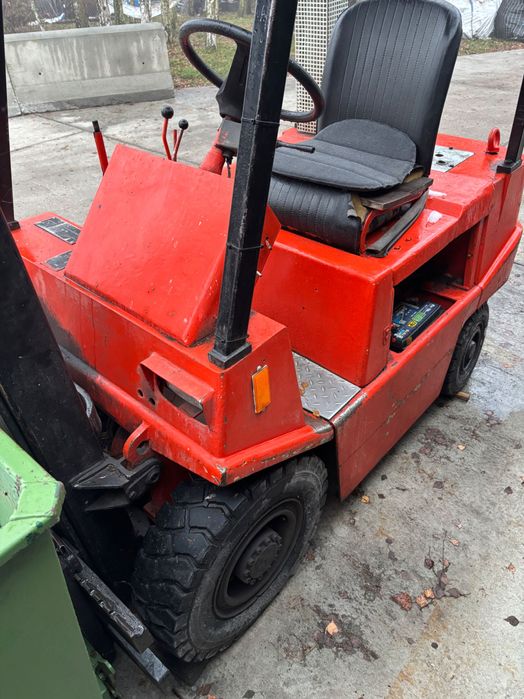 Wózek widlowy 4 cylindrowy