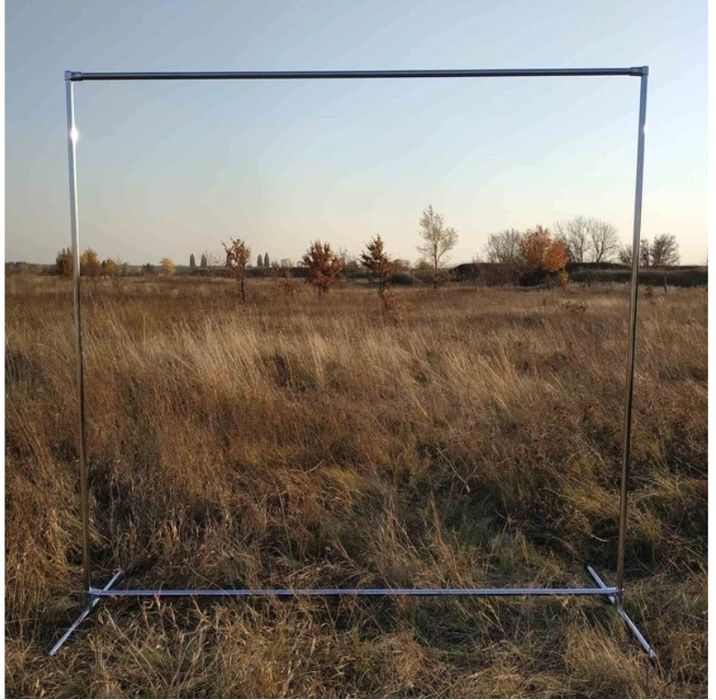 Оренда Каркасу стійки для фото зони 2*2м