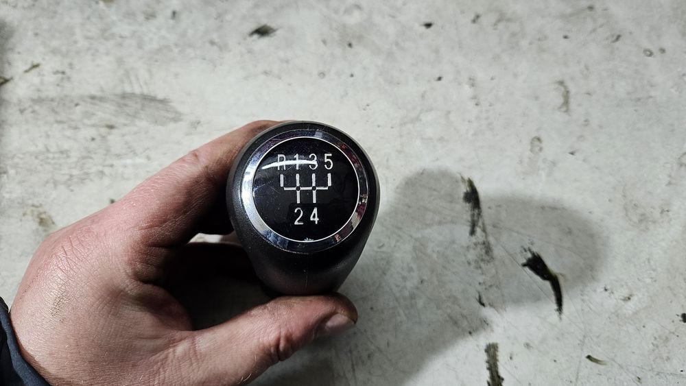 Gałka zmiany biegów opel Astra h 5 biegów oryginał