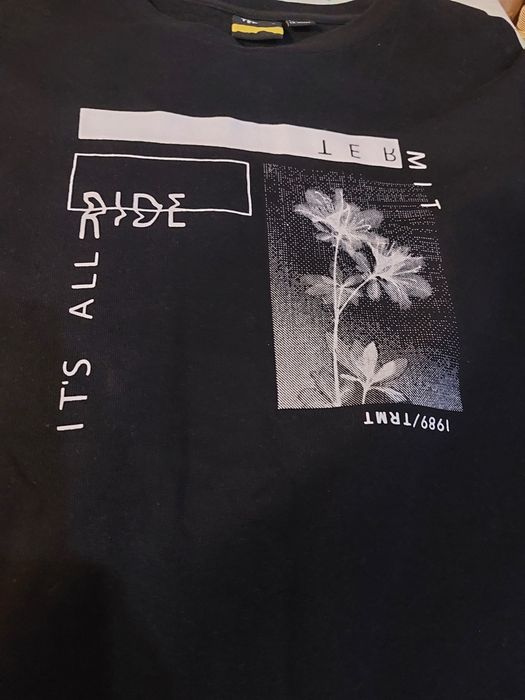 Комлект: свитшот( двунитка) и штани з лампасами на резинці.