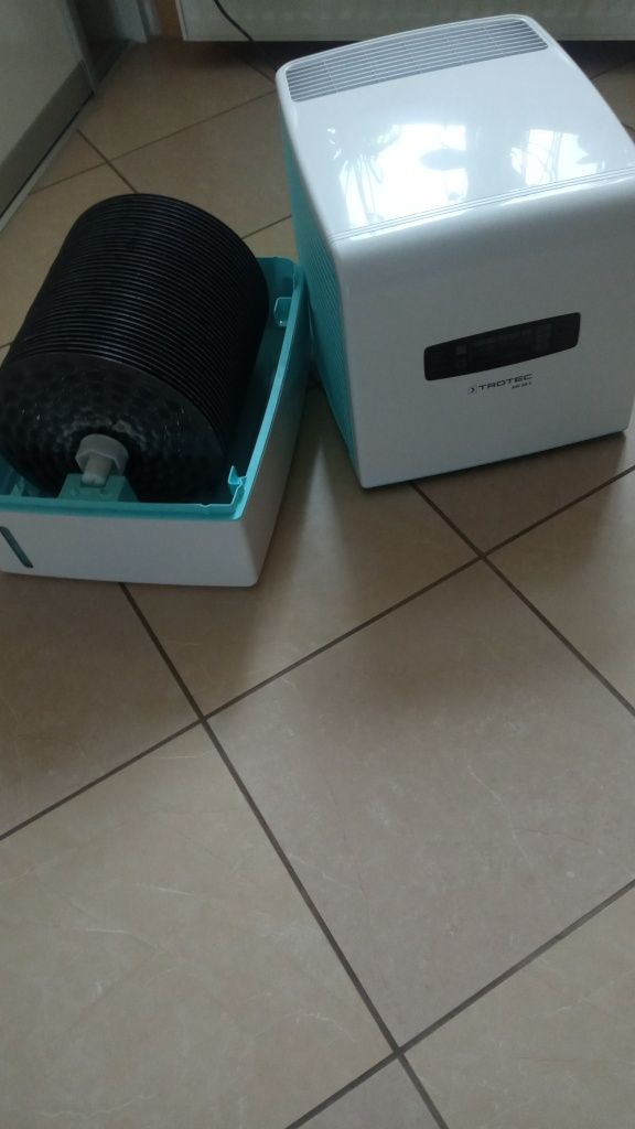 Oczyszczacz powietrza/ nawilżacz powietrza Trotec AW20S