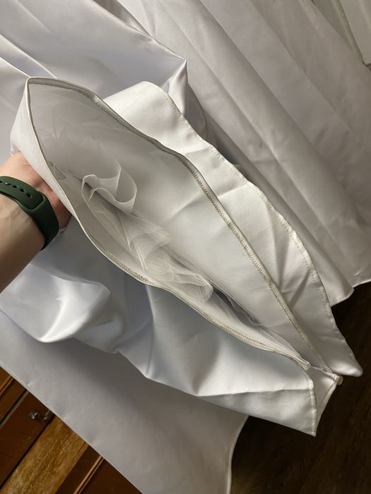 Продам весільну сукню