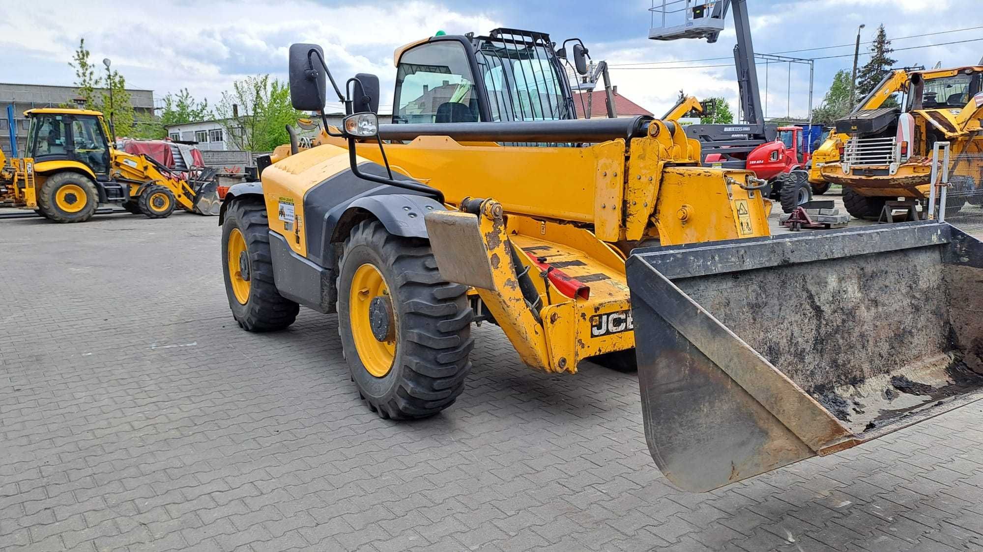 Usługi-Wynajem ładowarka teleskopowa obrotowa, sztywna JCB Manitou