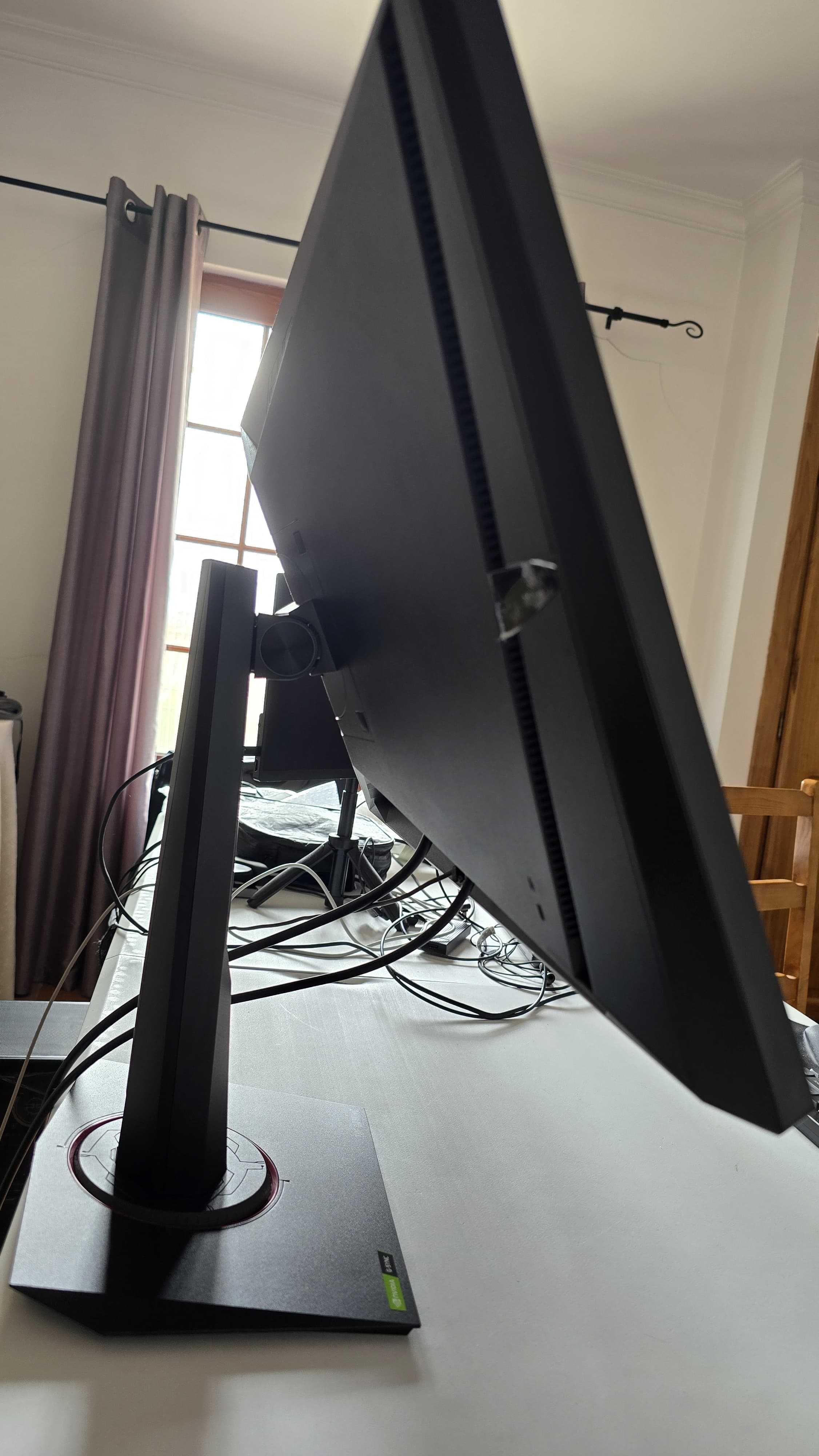 Monitor Asus TUF Gaming 27" IPS 1440p 144Hz VG27AQ 2560x1440 G-Sync