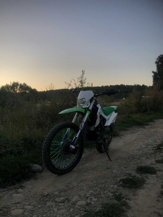 Продаю CRDX в гарному стані на повному ходу