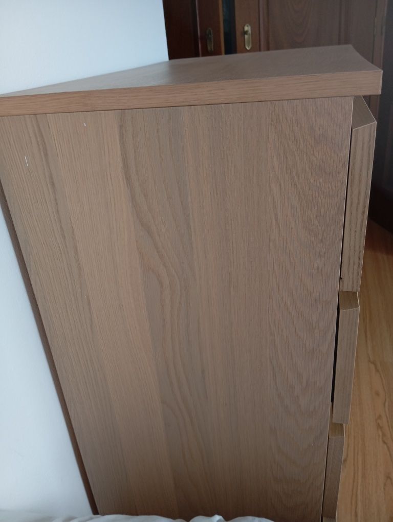 Cómoda IKEA malm