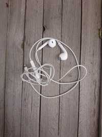 Apple EarPods  Lightning наушники